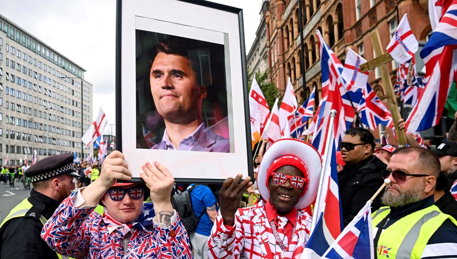 charlie kirk suikasti sosyal medya paylasimlari sonrasi onlarca kisi isten atildi ZF1je5UH