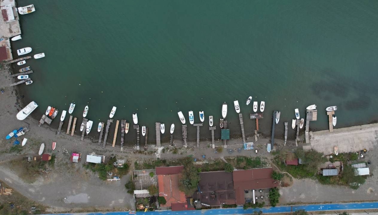 olumsuz hava kosullari nedeniyle balikcilar denize acilamadi WxM8WTn3