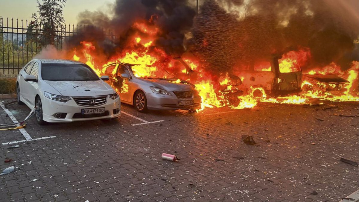 rusyadan ukraynaya yogun hava saldirisi oluler var k4mguQyn