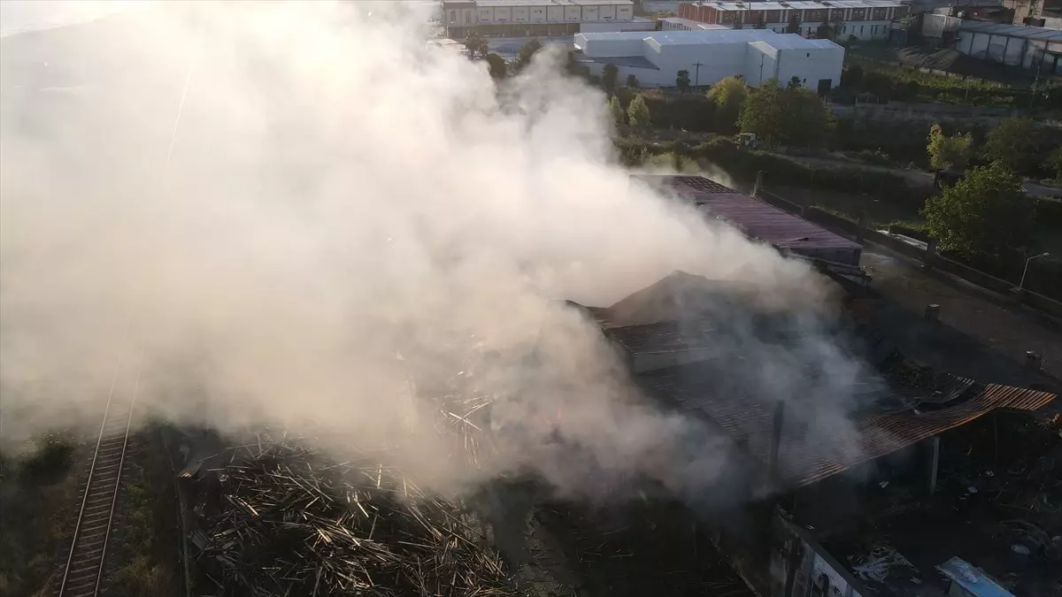 samsundaki kereste fabrikasinda yangin kontrol altina alindi 9KTfCAfu