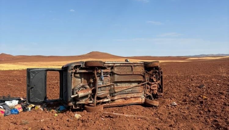 yzogatta kaza devrilen aracin surucusu agir yaralandi GmuTa7kZ