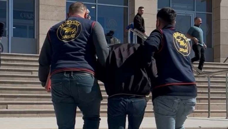 25 yil kesinlesmis hapis cezasi var firari hukumlu yakalandi vnVxPfS6.jpg