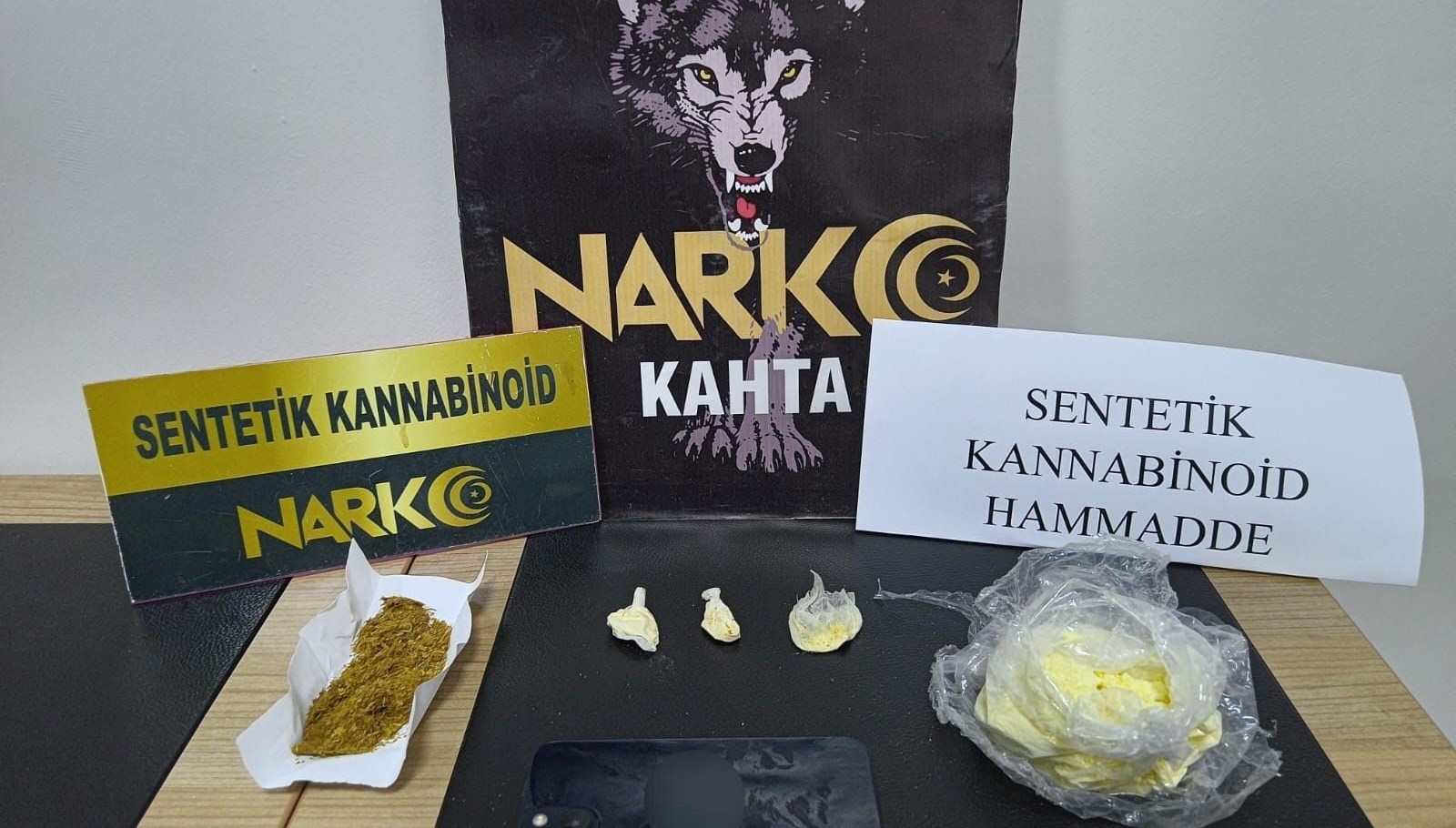 adiyamanda uyusturucu operasyonlarinda 12 sahis tutuklandi ICHe3Cbq