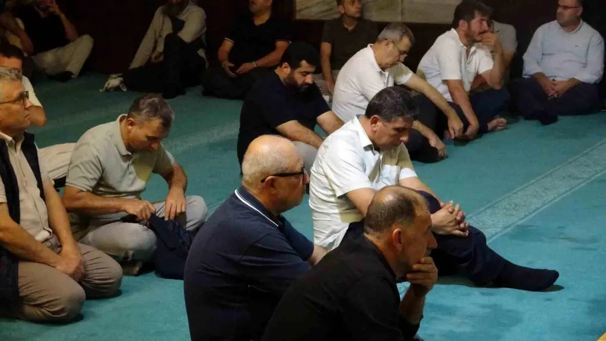 antalyada filistin icin dualar edildi hJxtIfmd