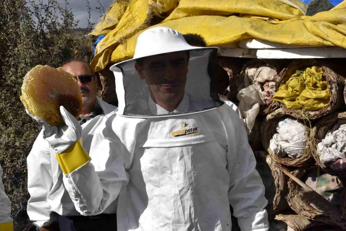 bitlis valisi ahmet karakaya karakovan bali hasadina katildi QYjEJ5uK.jpg