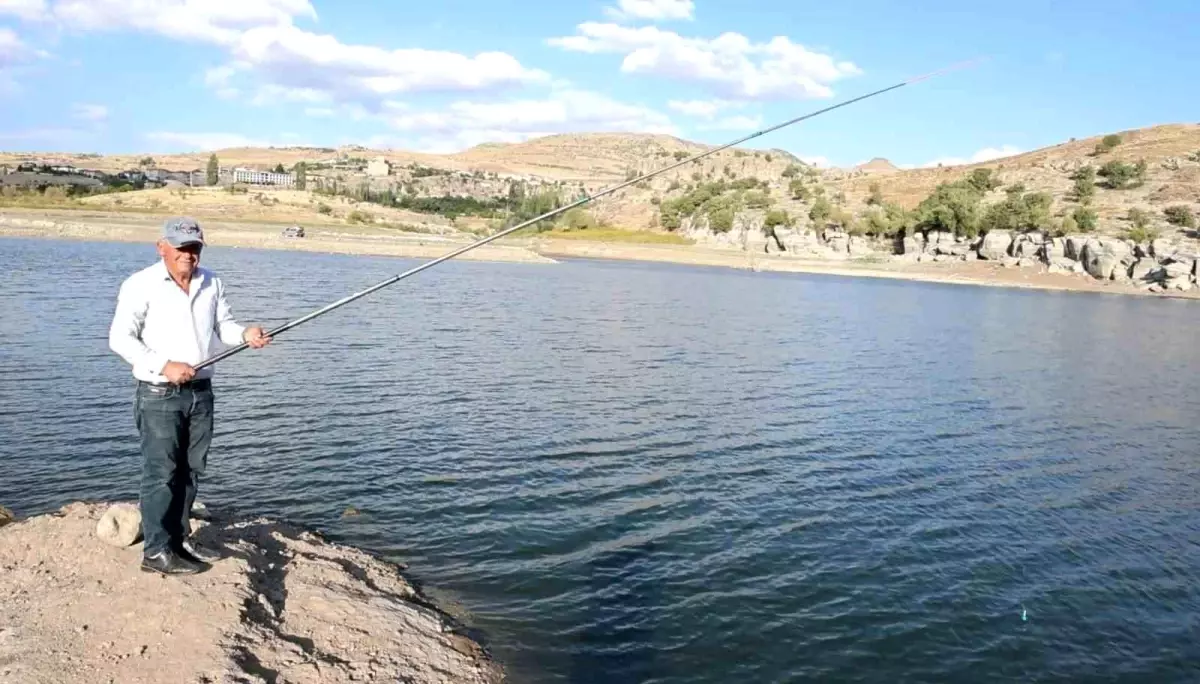 guzelyurt goletinde balik tutma keyfi uCKDJS1E