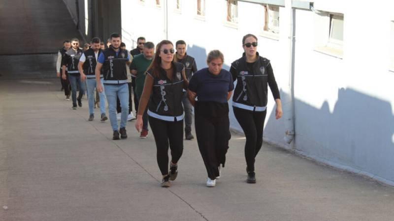 hazineye ait araziyi satma vaadiyle dolandiricilik 80 milyon tllik vurgun CG26sIUz