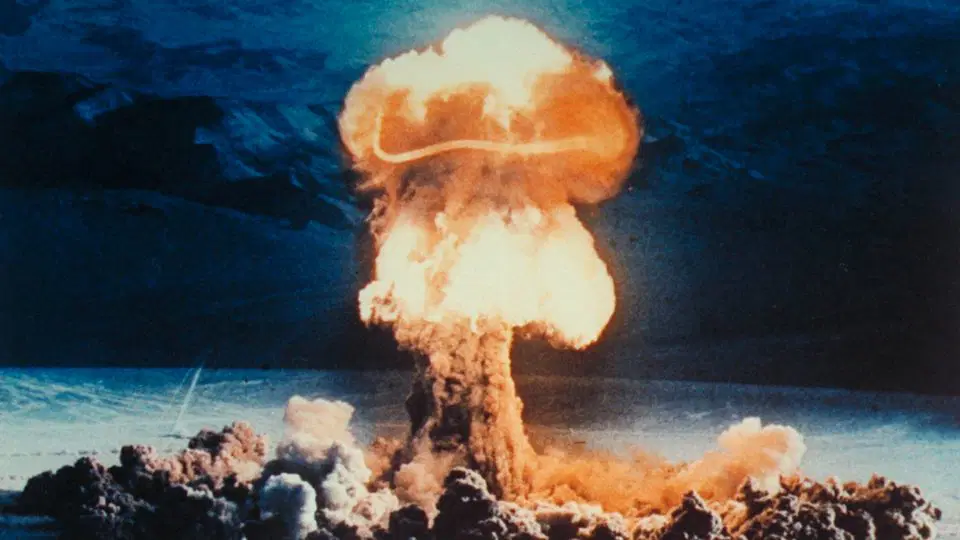 kremlinden nukleer rest abd baslatirsa biz de baslariz T9qgcZ45.jpg