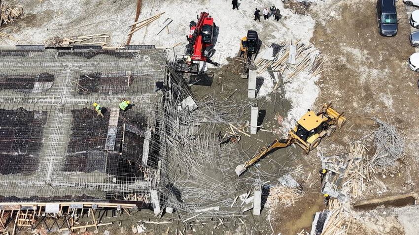 Beton dokumu sirasinda kalip coktu 1 isci yaralandi zPf7Jlen